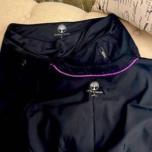 Set of Scrubs Black Medium. Healing Hands.